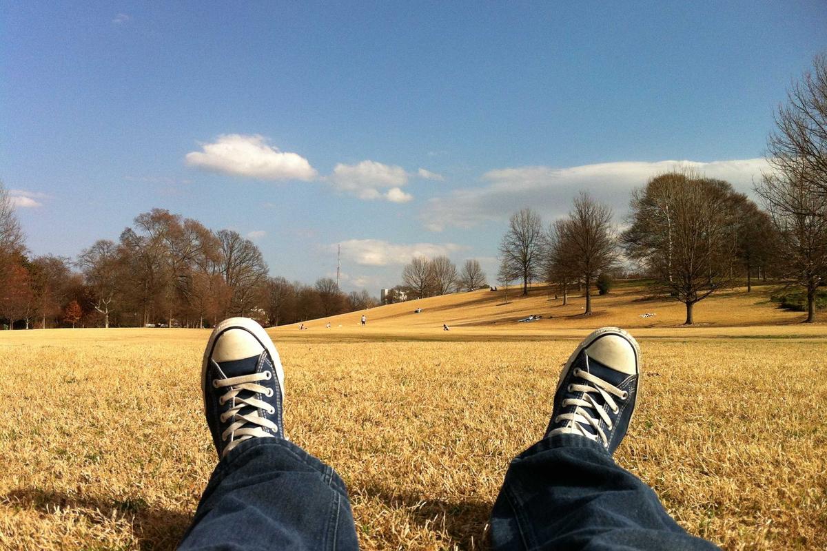 Perdana Menteri Le Minh Hung bertemu dengan tim sepak bola putra U17 Vietnam, yang baru saja memenangkan kejuaraan Asia Tenggara.